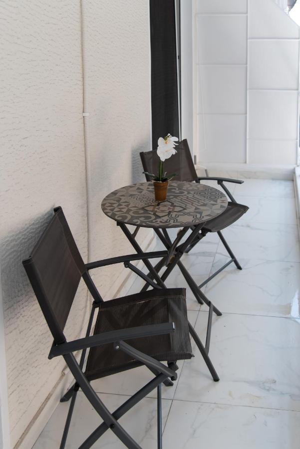 Medluxe Comfort Apartment Athen Exterior foto